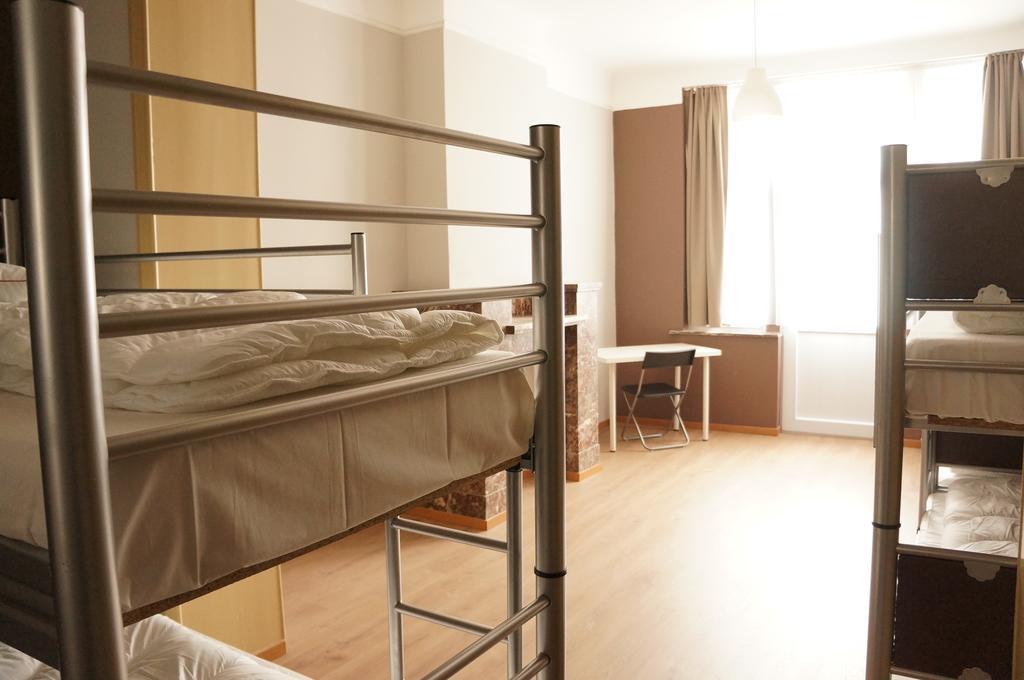 Es Hostel Saint-Gilles 外观 照片