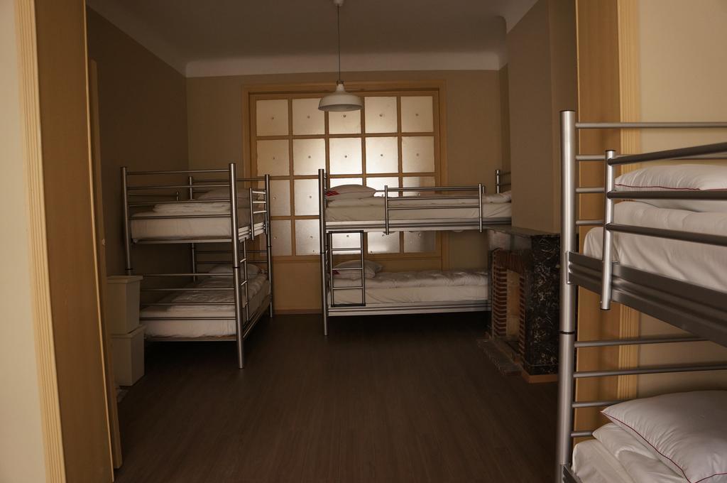 Es Hostel Saint-Gilles 外观 照片