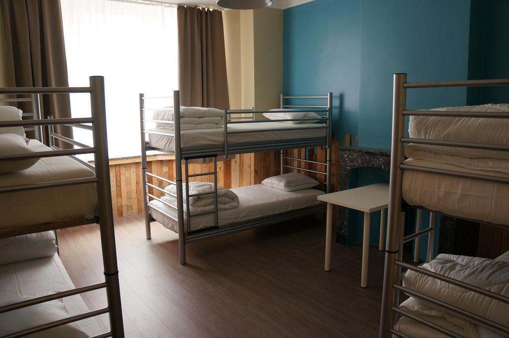 Es Hostel Saint-Gilles 外观 照片
