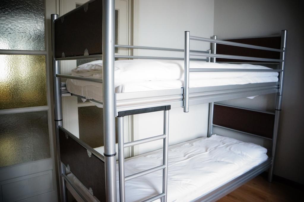 Es Hostel Saint-Gilles 客房 照片