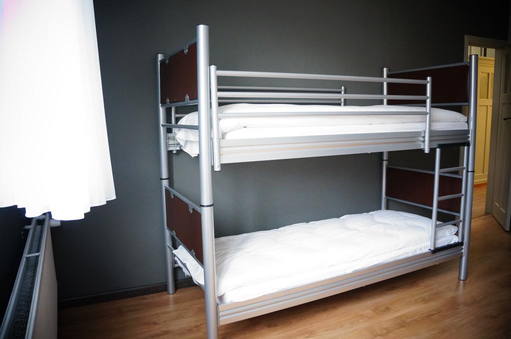 Es Hostel Saint-Gilles 外观 照片
