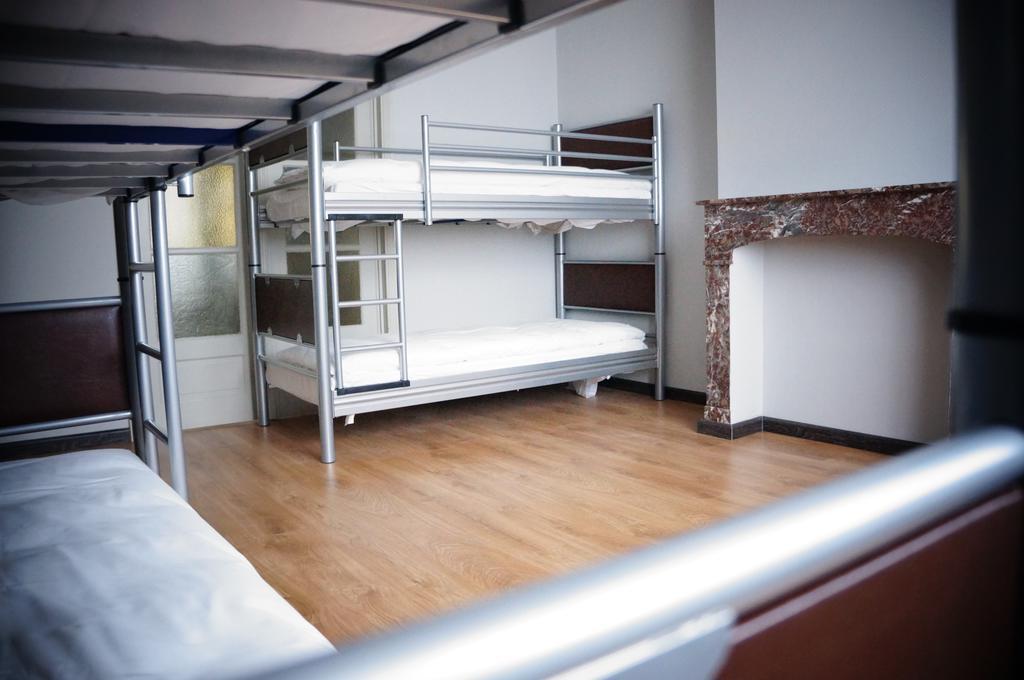 Es Hostel Saint-Gilles 客房 照片
